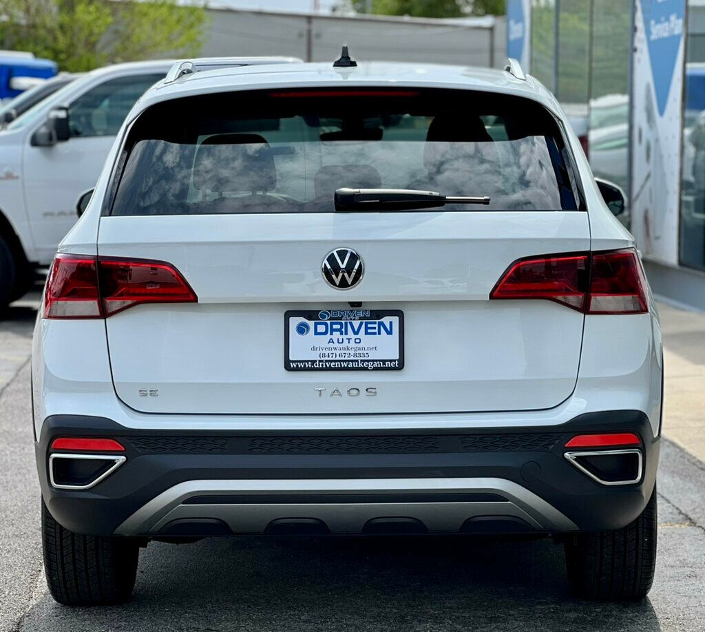 2024 Volkswagen Taos SE FWD - 23025185 - 3