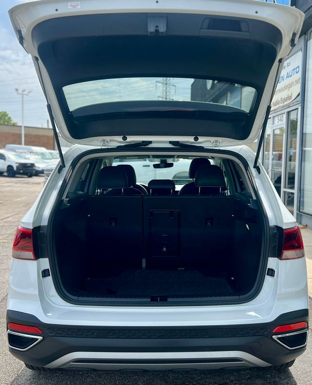 2024 Volkswagen Taos SE FWD - 23025185 - 7