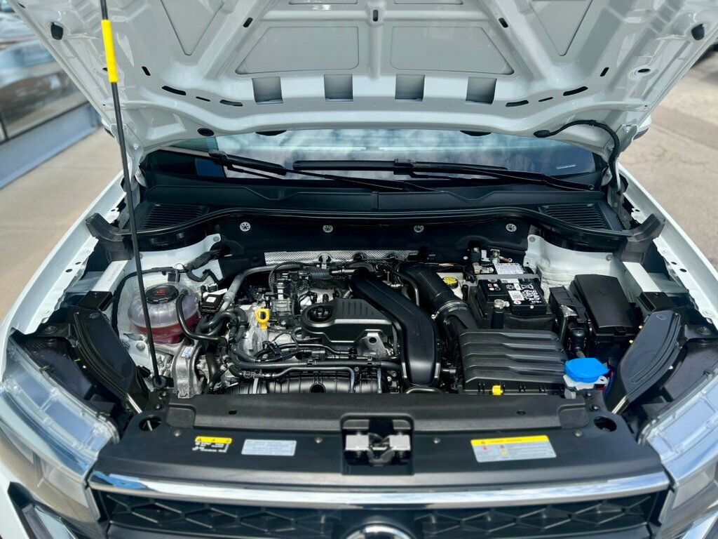 2024 Volkswagen Taos SE FWD - 23025185 - 8