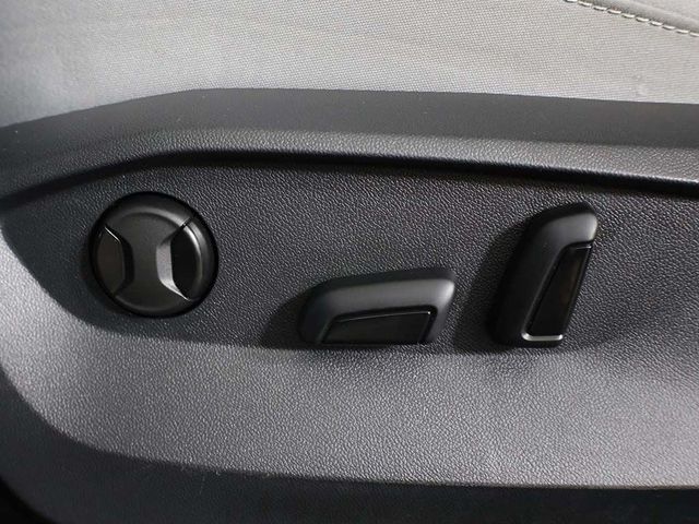2024 Volkswagen Taos SE FWD - 23070351 - 32