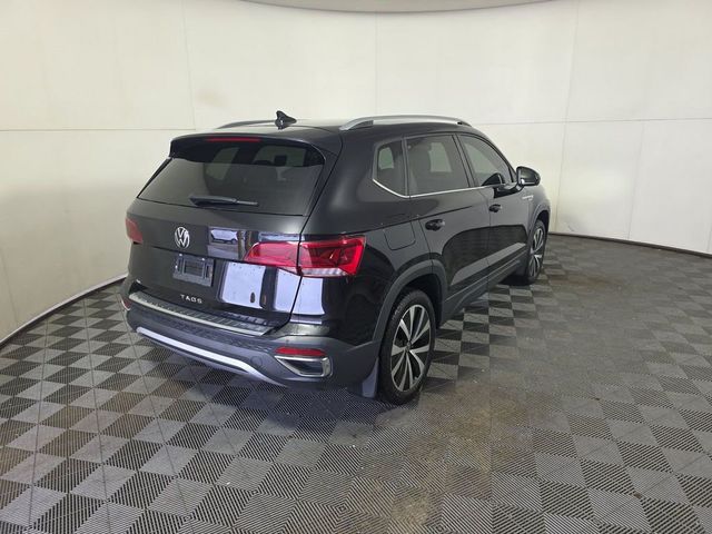 2024 Volkswagen Taos SE FWD - 23070351 - 3