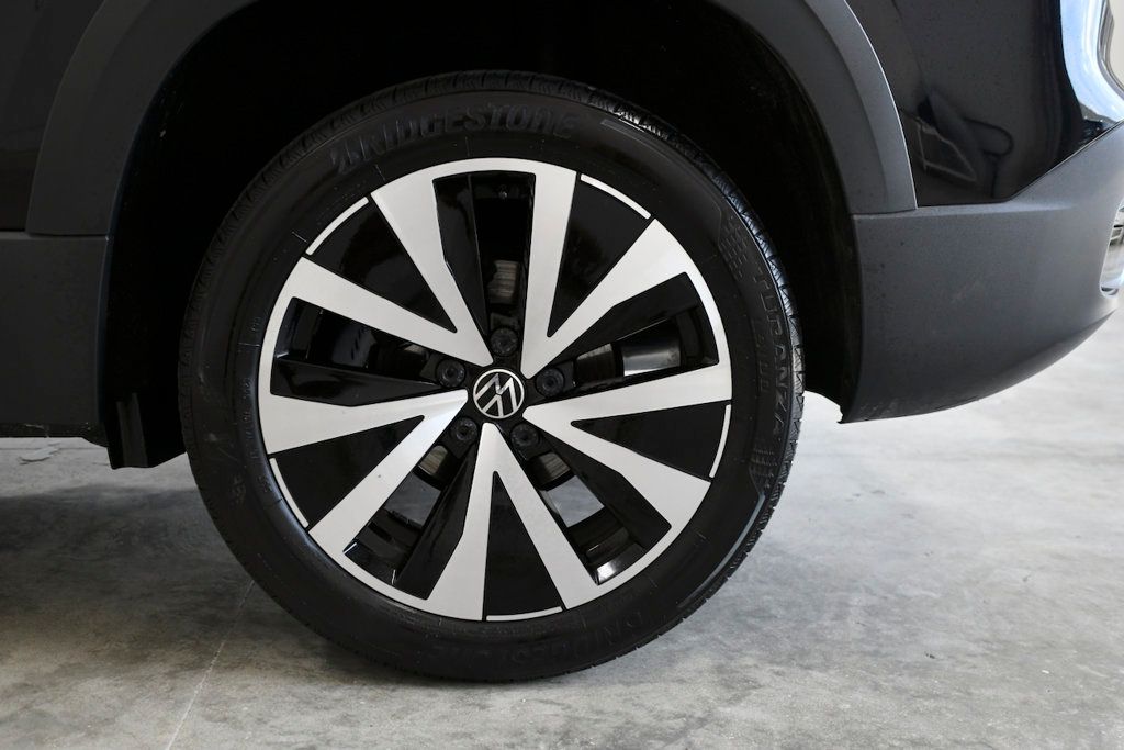 2024 Volkswagen Taos SE FWD - 22909945 - 11