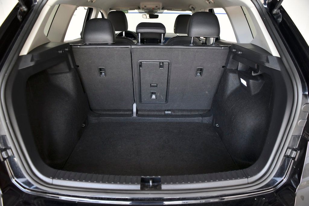 2024 Volkswagen Taos SE FWD - 22909945 - 12