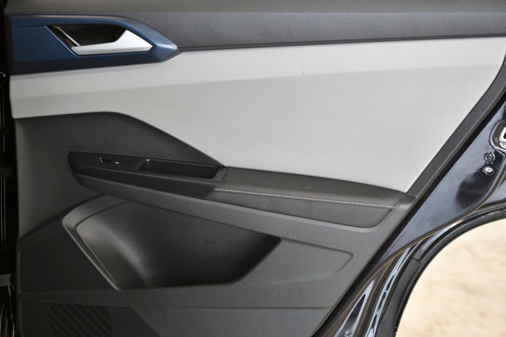 2024 Volkswagen Taos SE FWD - 22909945 - 14