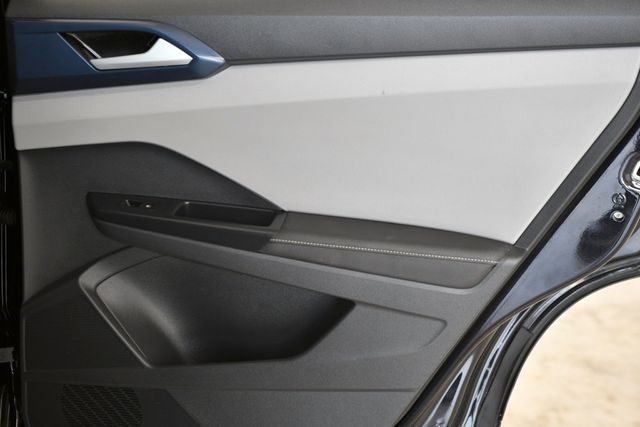 2024 Volkswagen Taos SE FWD - 22909945 - 14