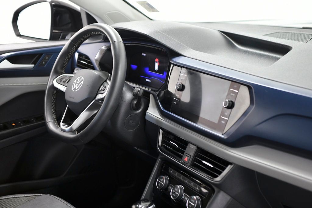 2024 Volkswagen Taos SE FWD - 22909945 - 16