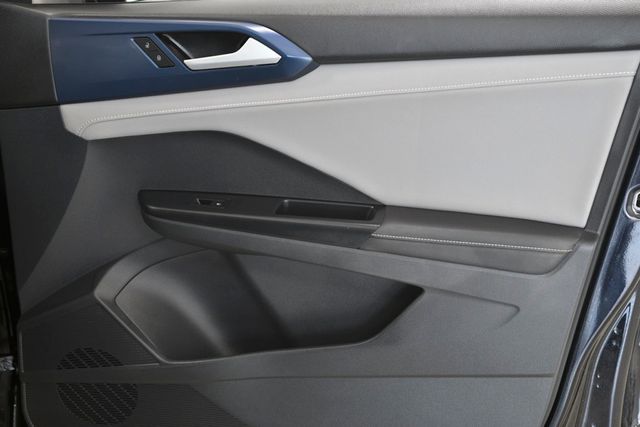 2024 Volkswagen Taos SE FWD - 22909945 - 17