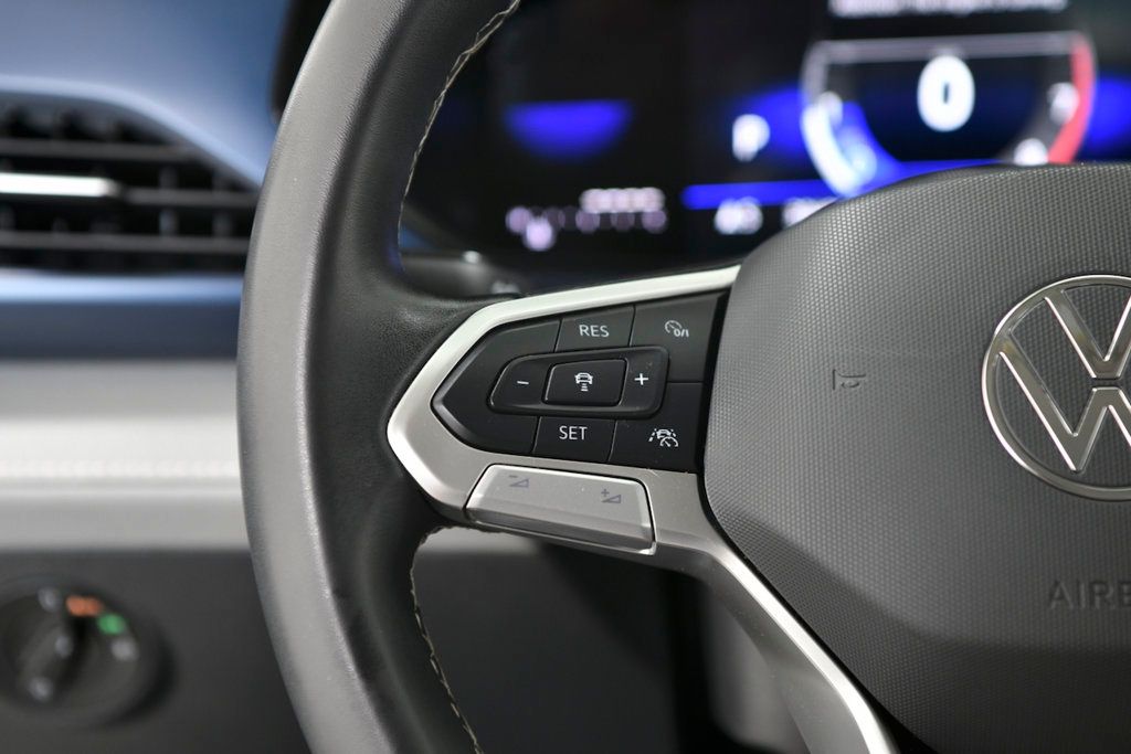 2024 Volkswagen Taos SE FWD - 22909945 - 20