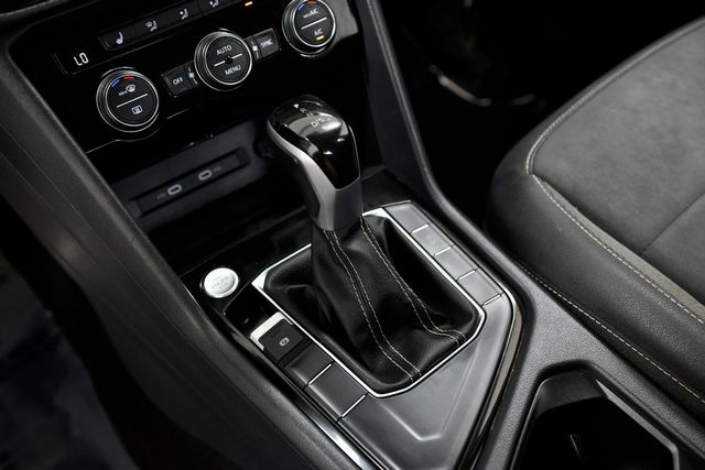 2024 Volkswagen Taos SE FWD - 22909945 - 24