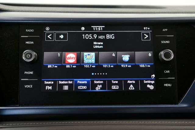 2024 Volkswagen Taos SE FWD - 22909945 - 29