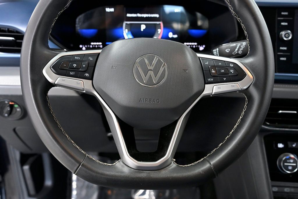 2024 Volkswagen Taos SE FWD - 22946175 - 19