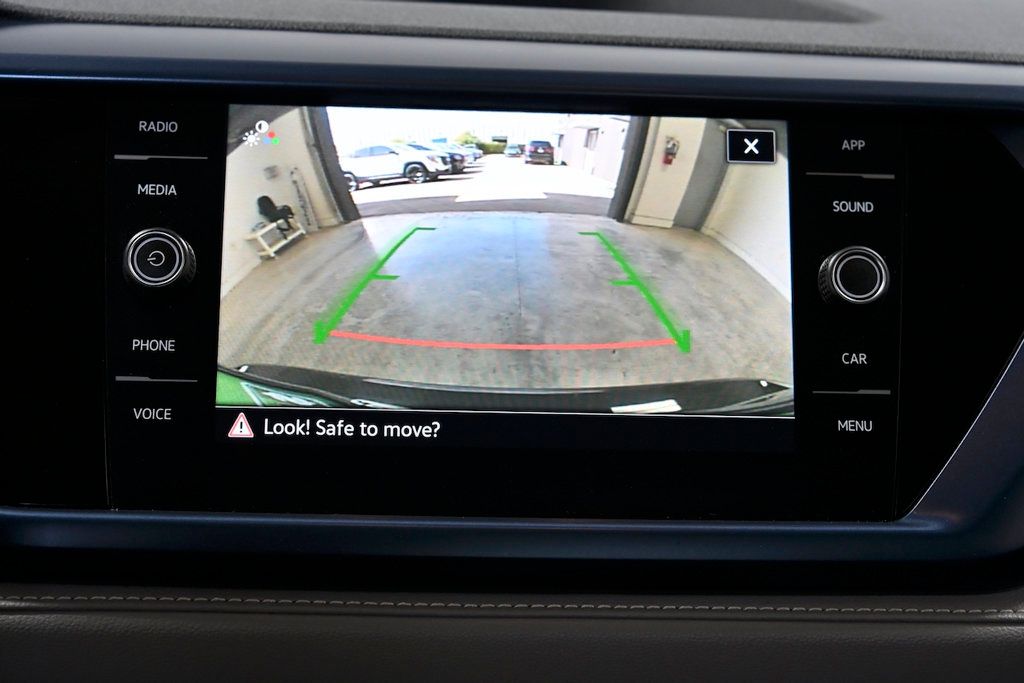 2024 Volkswagen Taos SE FWD - 22946175 - 28