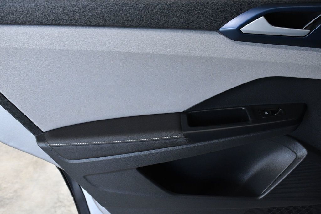 2024 Volkswagen Taos SE FWD - 22958149 - 10