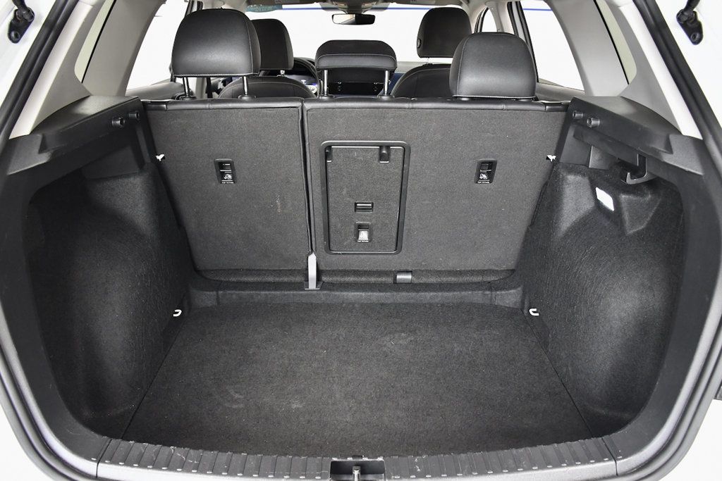 2024 Volkswagen Taos SE FWD - 23086752 - 11