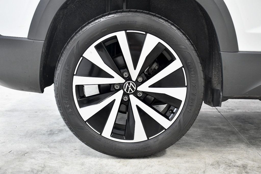 2024 Volkswagen Taos SE FWD - 23086752 - 12