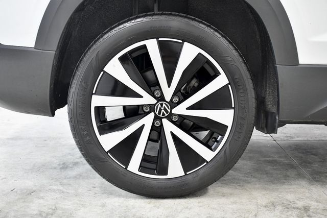 2024 Volkswagen Taos SE FWD - 23086752 - 12