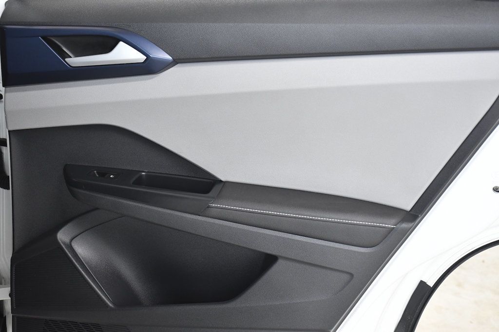 2024 Volkswagen Taos SE FWD - 23086752 - 14