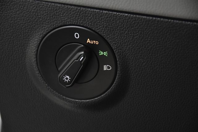 2024 Volkswagen Taos SE FWD - 23086752 - 30