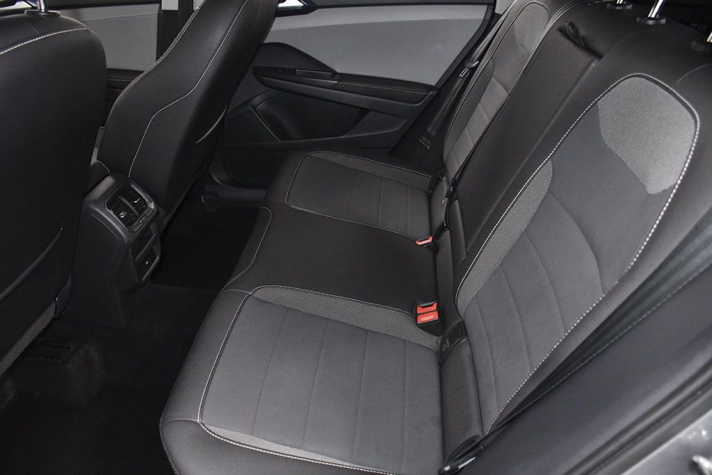 2024 Volkswagen Taos SE FWD - 23093940 - 9