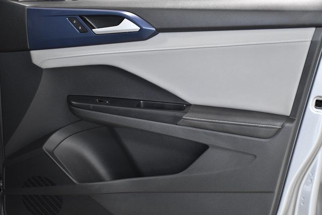 2024 Volkswagen Taos SE FWD - 23093940 - 17