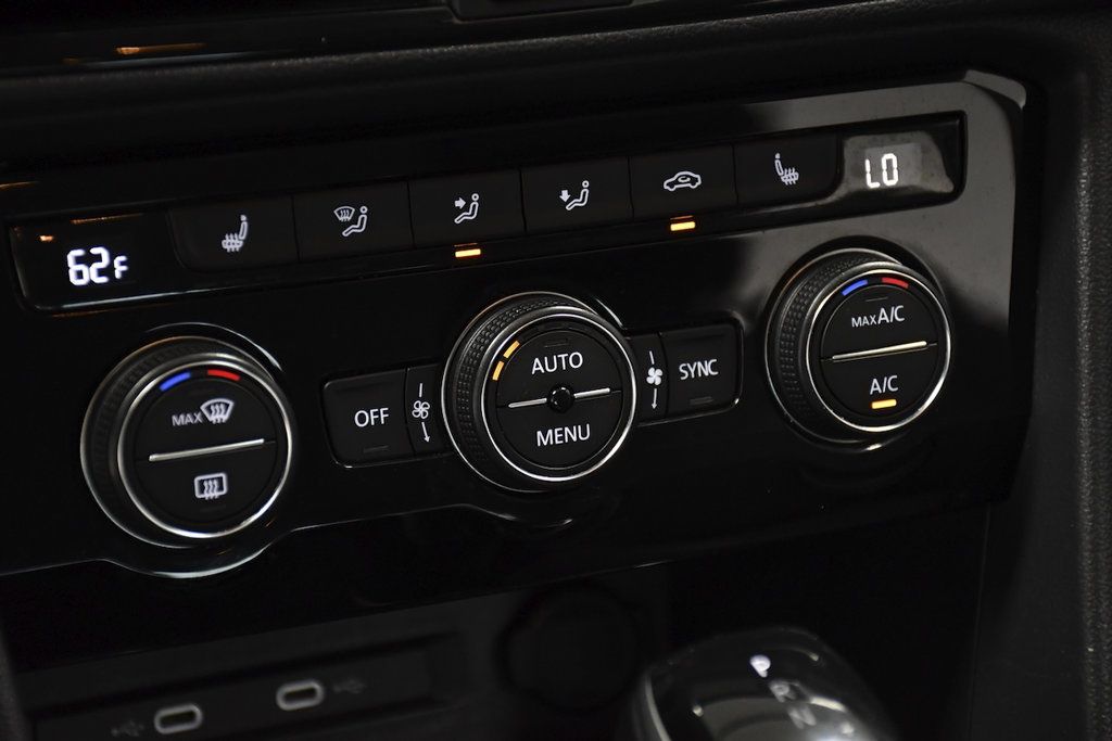 2024 Volkswagen Taos SE FWD - 23093940 - 25