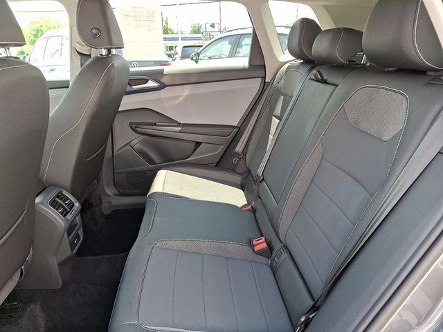 2024 Volkswagen Taos SE FWD - 22876577 - 9