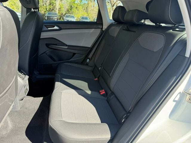 2024 Volkswagen Taos SE FWD - 22988645 - 7