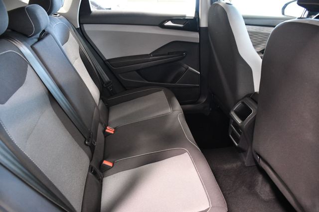 2024 Volkswagen Taos S FWD - 23008386 - 13