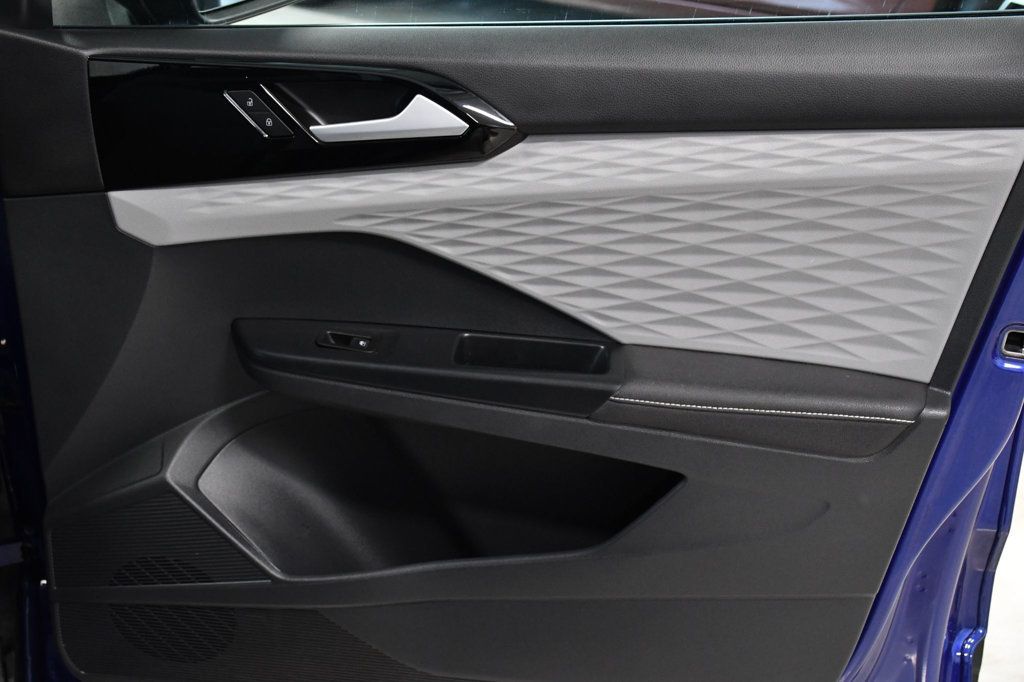 2024 Volkswagen Taos S FWD - 23008386 - 17