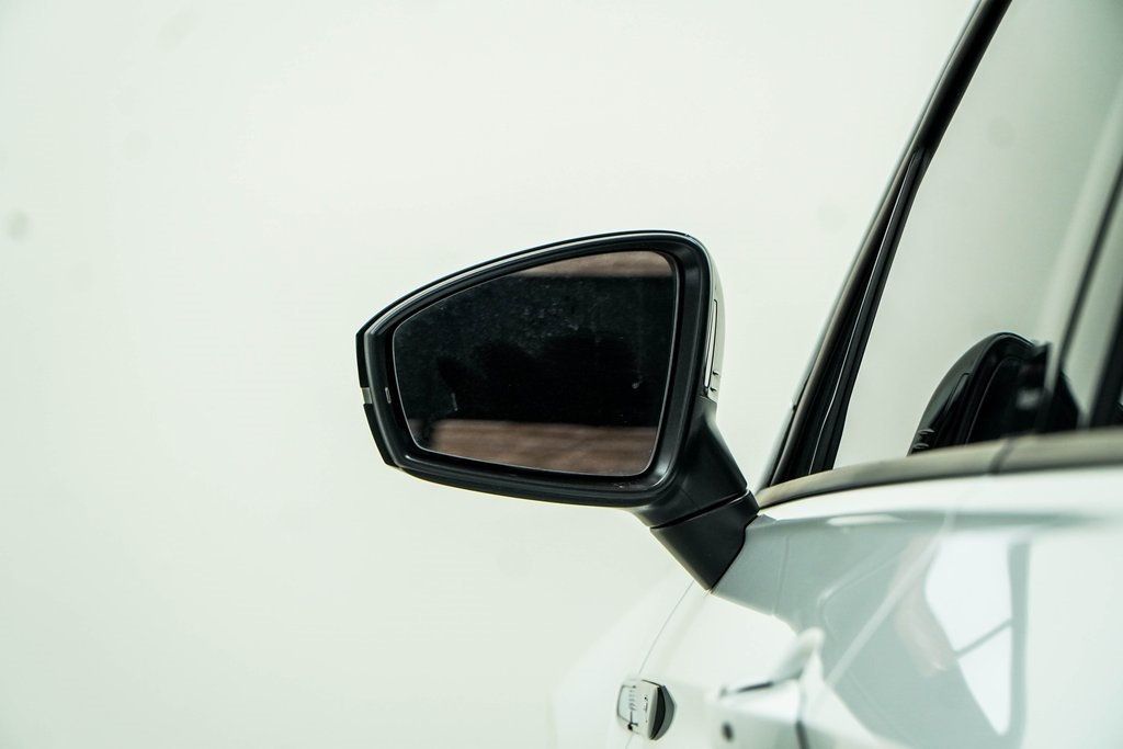 2024 Volkswagen Tiguan SE R-Line Black photo 13