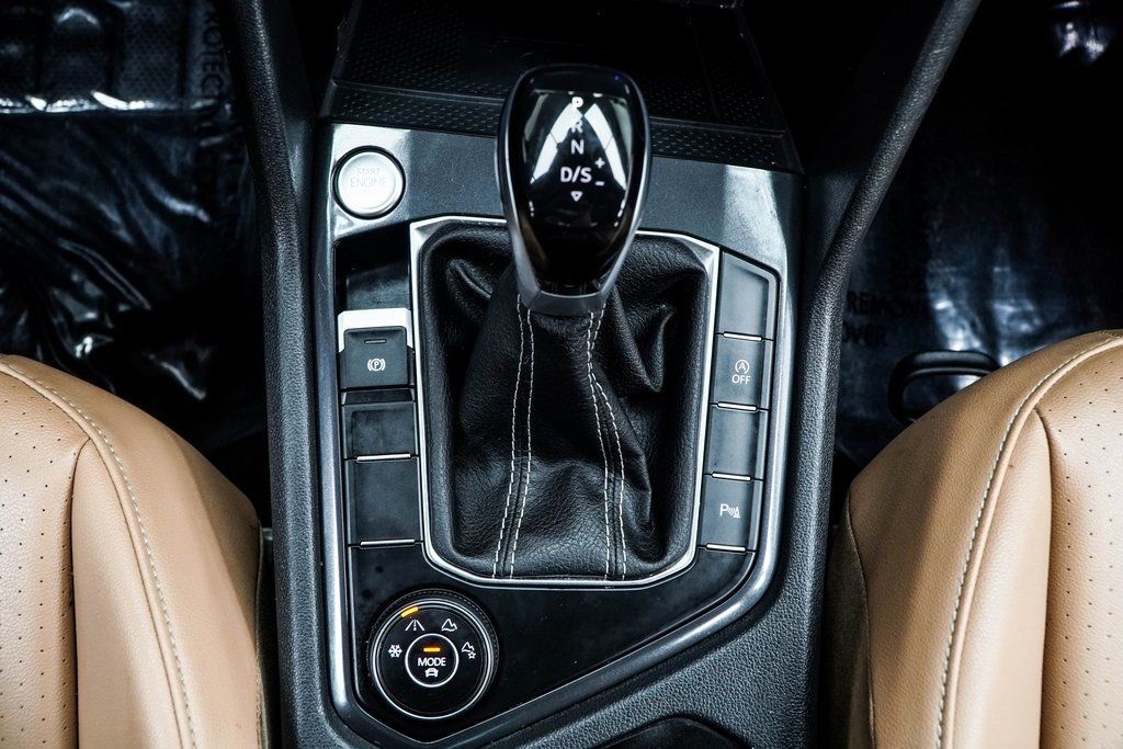 2024 Volkswagen Tiguan SE R-Line Black photo 19
