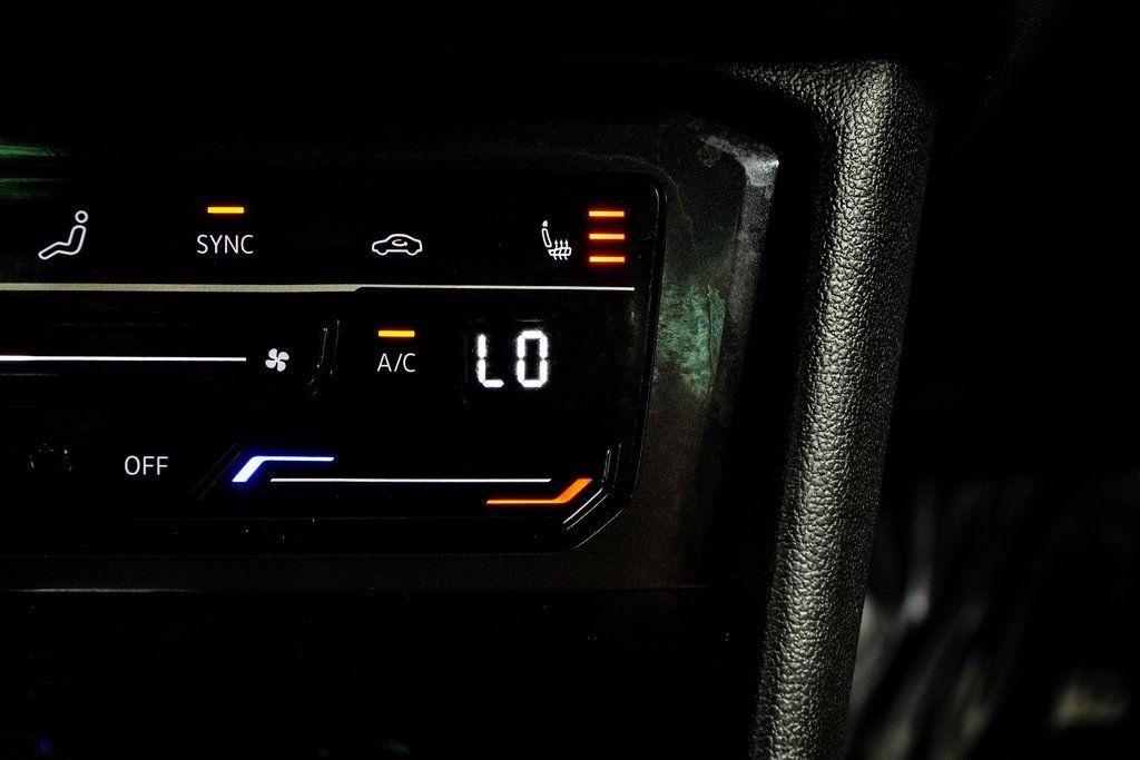 2024 Volkswagen Tiguan SE R-Line Black photo 23