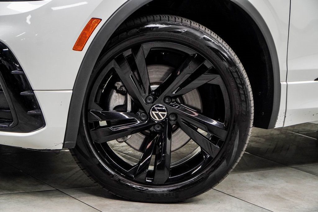 2024 Volkswagen Tiguan SE R-Line Black photo 3