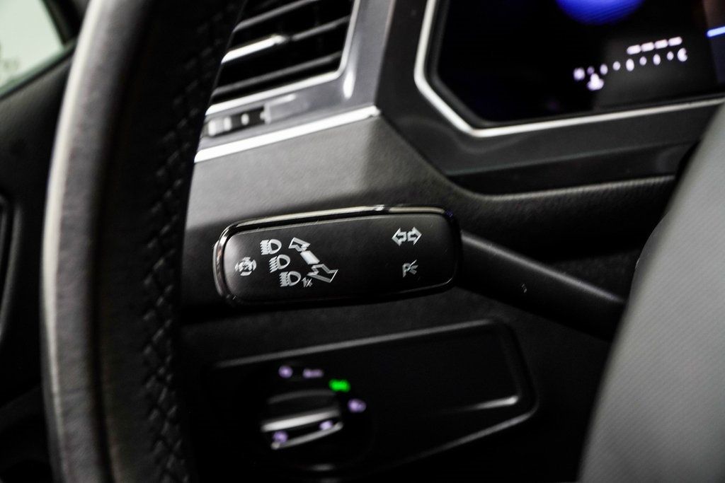 2024 Volkswagen Tiguan SE R-Line Black photo 32