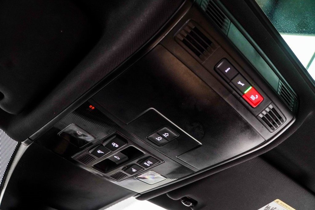 2024 Volkswagen Tiguan SE R-Line Black photo 33