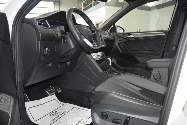 2024 Volkswagen Tiguan 2.0T SE R-Line Black 4MOTION - 22909353 - 39