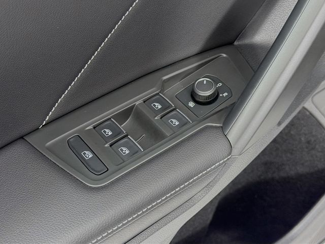 2024 Volkswagen Tiguan 2.0T SE R-Line Black 4MOTION - 22984352 - 17