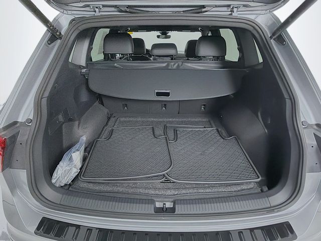 2024 Volkswagen Tiguan 2.0T SE R-Line Black 4MOTION - 22984352 - 26