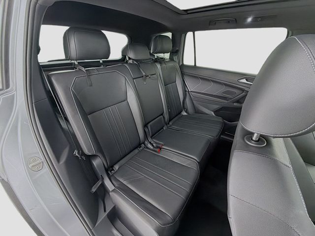 2024 Volkswagen Tiguan 2.0T SE R-Line Black 4MOTION - 22984352 - 27