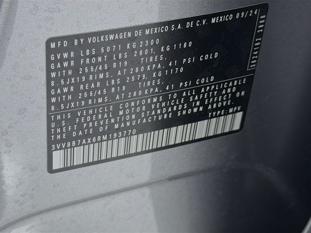 2024 Volkswagen Tiguan 2.0T SE R-Line Black 4MOTION - 22984352 - 32