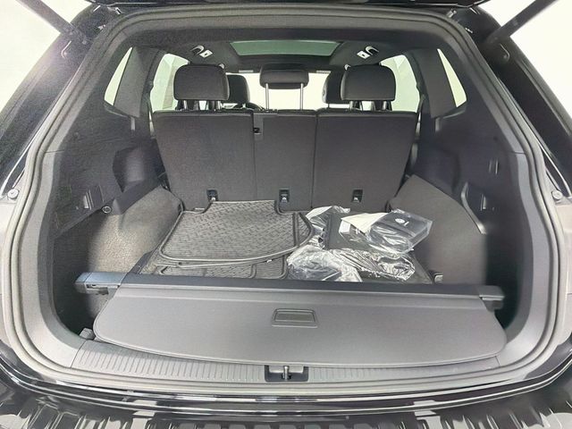 2024 Volkswagen Tiguan 2.0T SE R-Line Black 4MOTION - 23033139 - 25