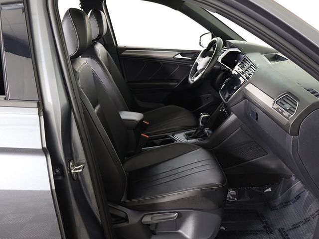 2024 Volkswagen Tiguan 2.0T SE R-Line Black FWD - 23045807 - 30