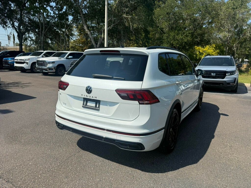 2024 Volkswagen Tiguan SE R-Line Black photo 10
