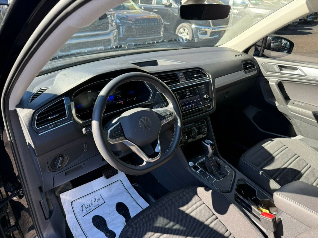 2024 Volkswagen Tiguan S photo 2