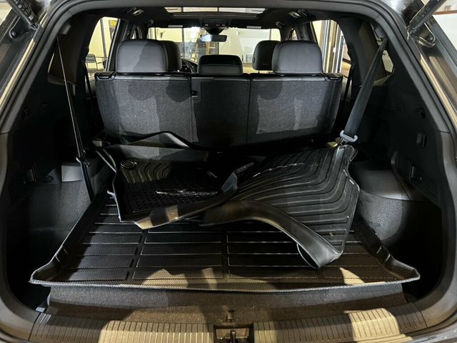 2024 Volkswagen Tiguan TravelAssist/HeatedFrontSeats/1st&2ndRowSunroof/AdaptiveCruise - 23068892 - 15