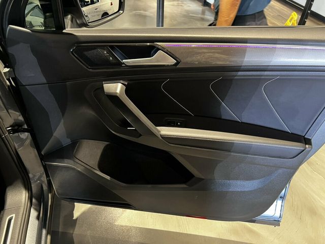 2024 Volkswagen Tiguan TravelAssist/HeatedFrontSeats/1st&2ndRowSunroof/AdaptiveCruise - 23068892 - 21
