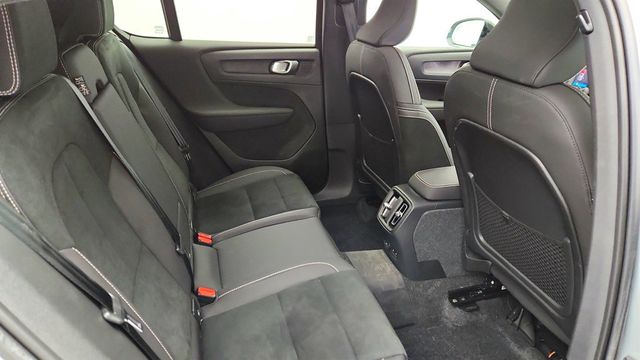 2024 Volvo C40 Recharge Pure Electric Twin AWD Ultimate (403-hp, 257 miles of range) - 22969075 - 18