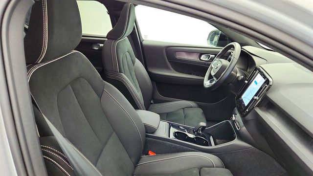 2024 Volvo C40 Recharge Pure Electric Twin AWD Ultimate (403-hp, 257 miles of range) - 22969075 - 19
