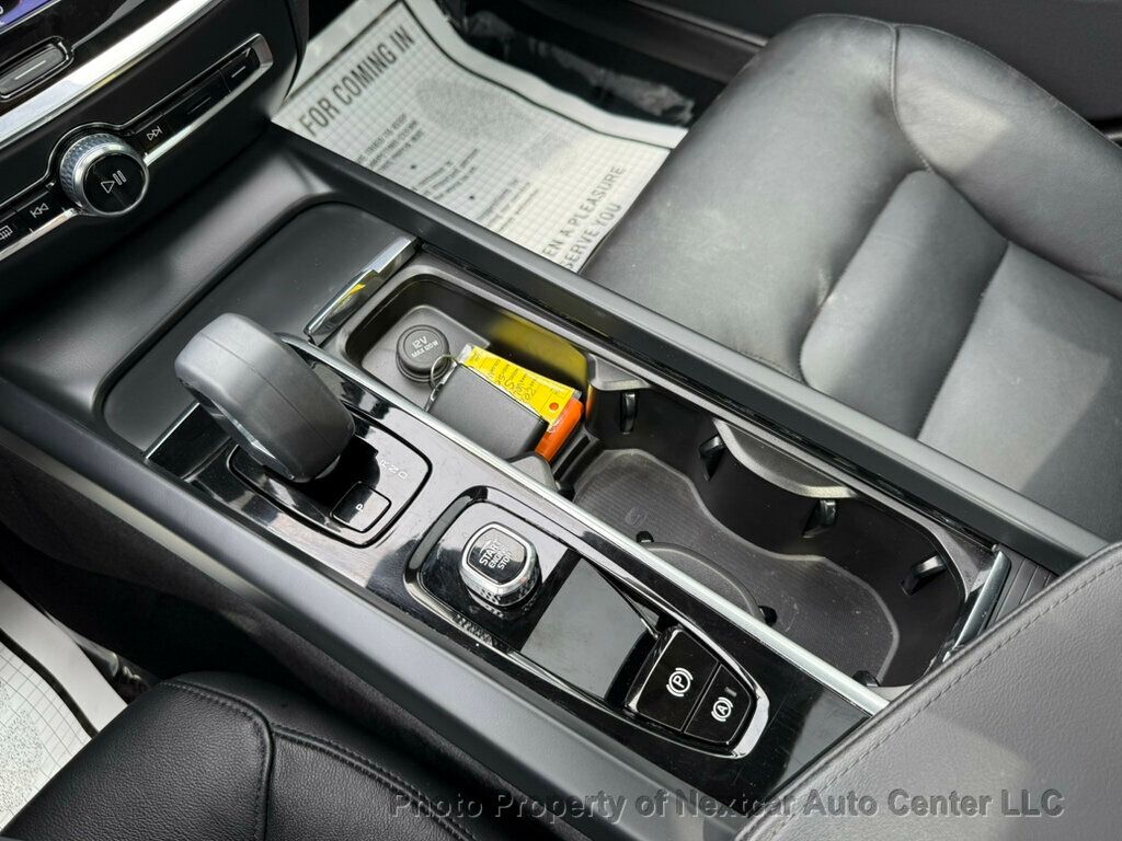 2024 Volvo S60 B5 AWD Core photo 20
