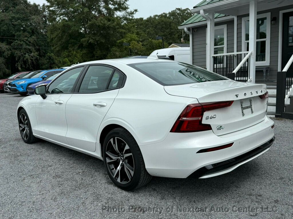 2024 Volvo S60 B5 AWD Core photo 3